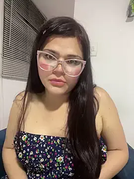 riseshu – webcam model profile photo Image 10