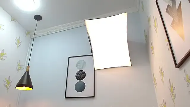 riseshu – webcam model profile photo Image 18