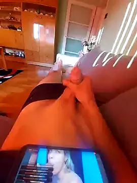 Deniell-01 – webcam model profile photo