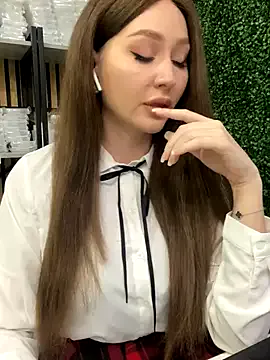 HugeBoobsAlice – webcam model profile photo Image 6