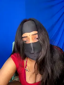 Yiyi-707 – webcam model profile photo Image 8