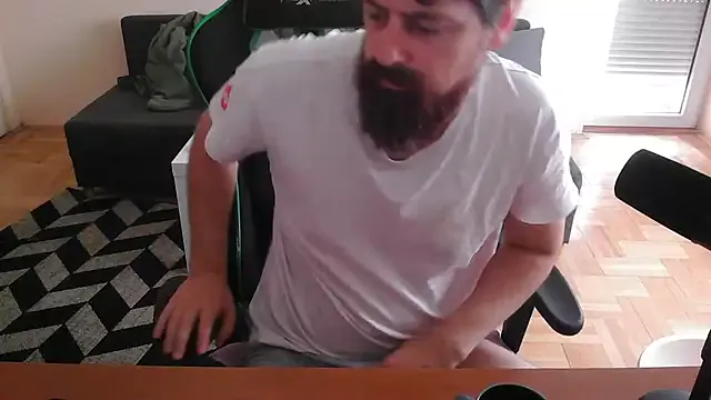 19cmfuck18girl – webcam model profile photo Image 14