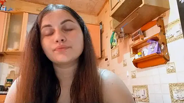 Seline – webcam model profile photo Image 8