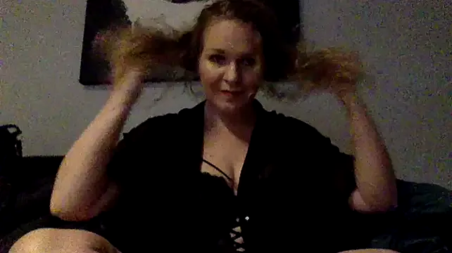 MiaPersy – webcam model profile photo Image 5