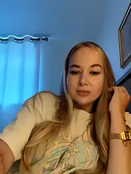 Scarlett – webcam model profile photo Image 2