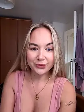 Scarlett – webcam model profile photo Image 4