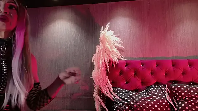 AliceFortuna – webcam model profile photo Image 10