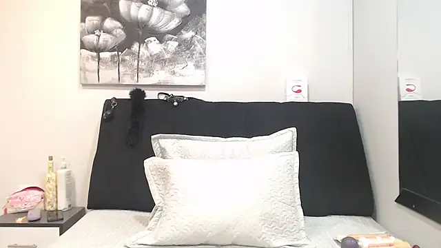 IngridMuller – webcam model profile photo Image 3