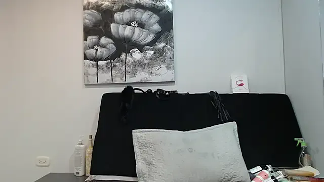 IngridMuller – webcam model profile photo Image 8