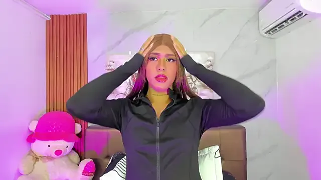 YasmienAtos – webcam model profile photo Image 13