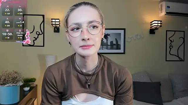 MiraKova – webcam model profile photo Image 9