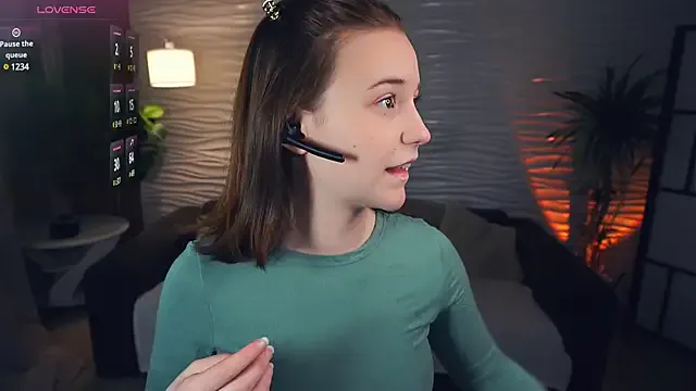 EsmeBrowm – webcam model profile photo Image 6