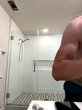 MiraKova – webcam model profile photo Image 6