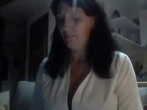LilyReyes – webcam model profile photo Image 13