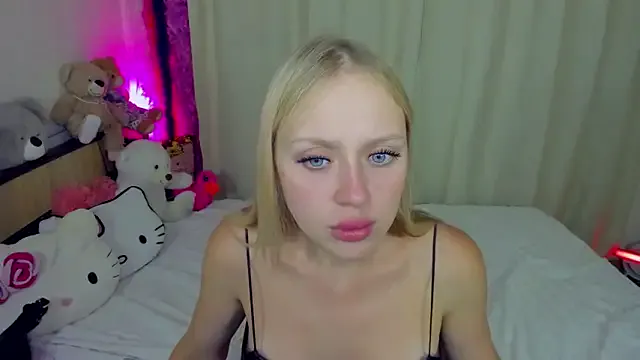 Minnie – webcam model profile photo Image 16