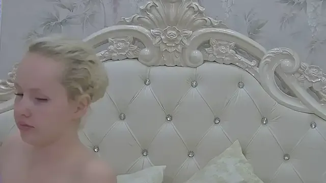 AngelCoco – webcam model profile photo Image 13