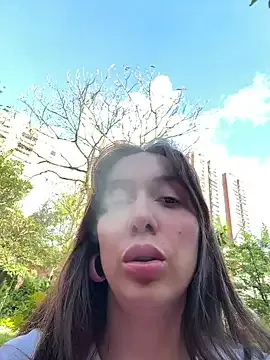 MiraKova – webcam model profile photo Image 14