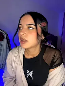 PeachesInJuice – webcam model profile photo Image 9