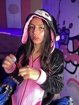 Emily-teen Image 12