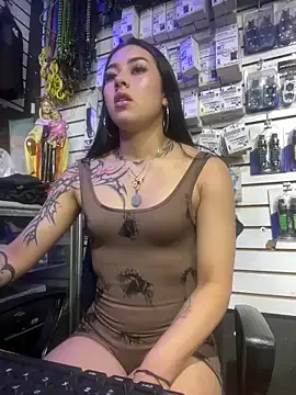 ErzabelLew – webcam model profile photo Image 8