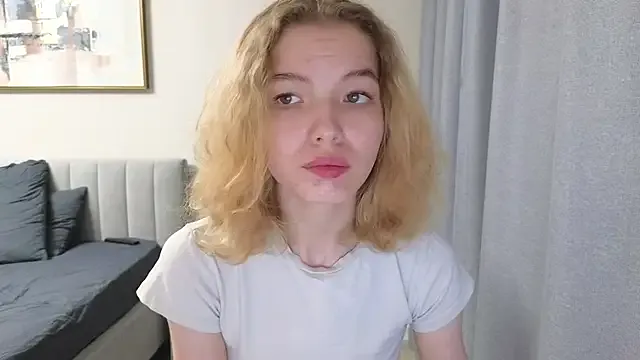 EmilyLuv Image 19