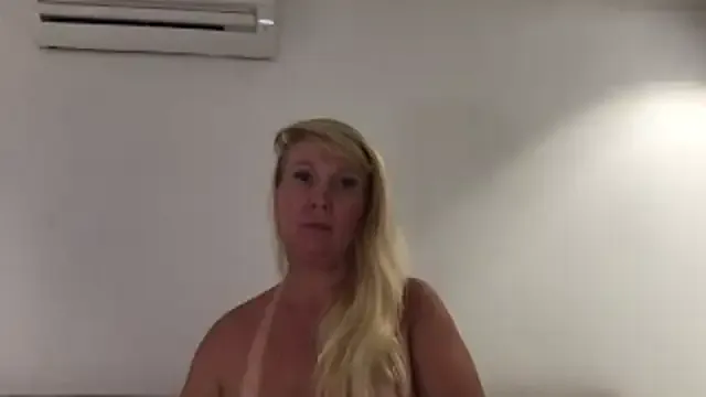 LovelyLydia – webcam model profile photo Image 4