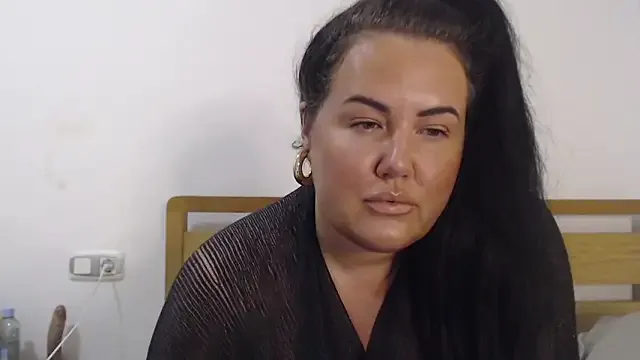 --Erika-- – webcam model profile photo Image 2