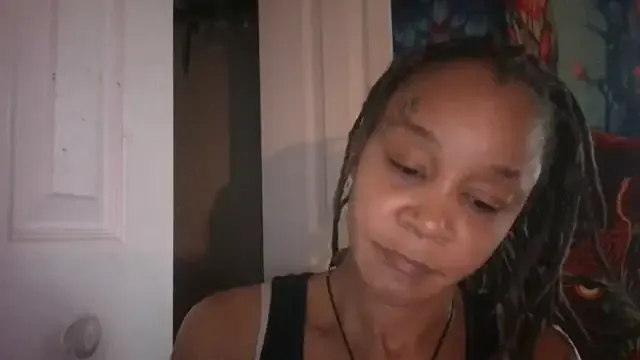 EnticingAaliyah Image 6