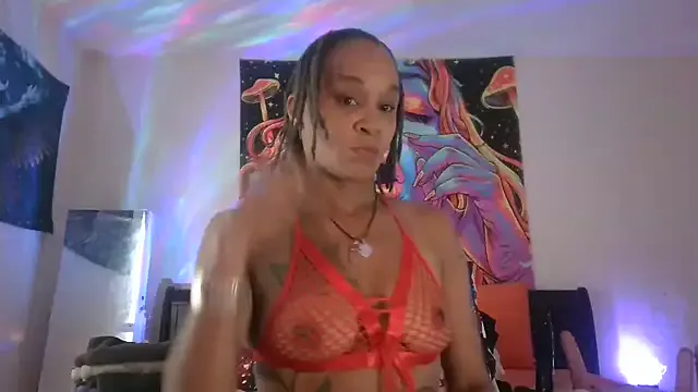 EnticingAaliyah Image 7