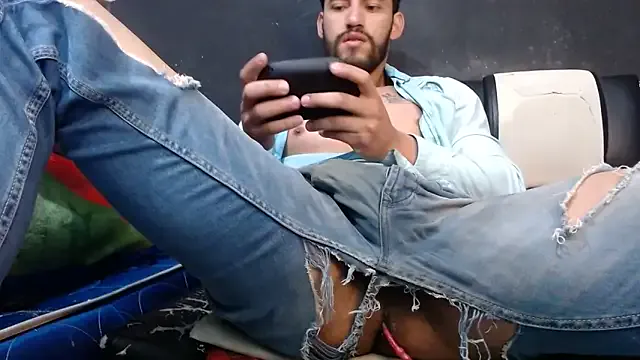 AdeleWood – webcam model profile photo Image 16