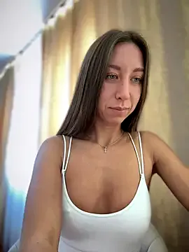 camille-w – webcam model profile photo Image 9
