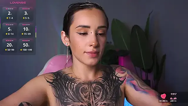 HotyWinter – webcam model profile photo Image 2