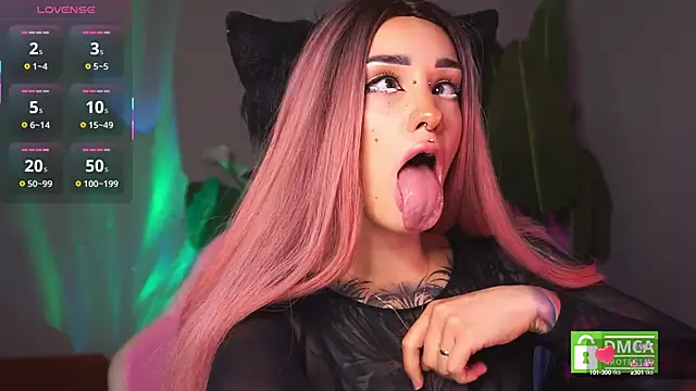 HotyWinter – webcam model profile photo Image 3