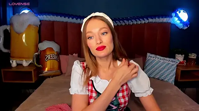 MinniMia – webcam model profile photo Image 18