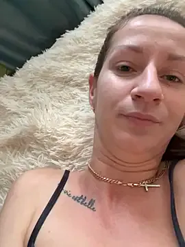 SarithaBroun – webcam model profile photo Image 16