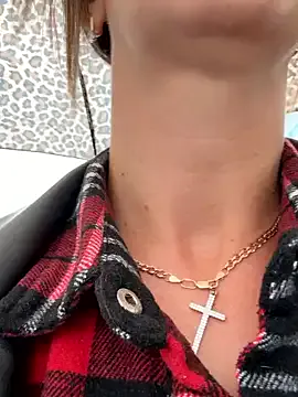 SarithaBroun – webcam model profile photo Image 5