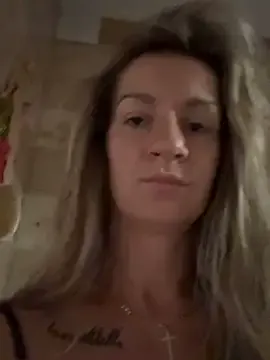 SarithaBroun – webcam model profile photo Image 9