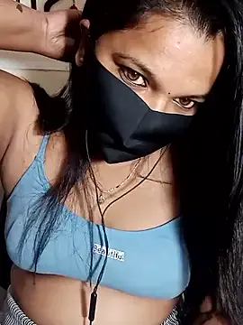 LaraOlson – webcam model profile photo Image 5