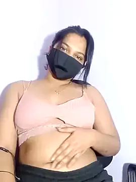 LaraOlson – webcam model profile photo Image 9