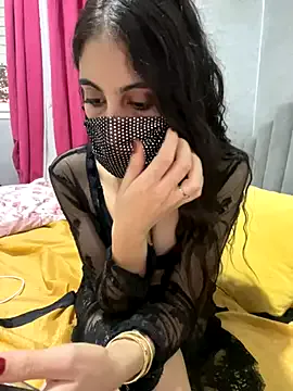 MilaDelays – webcam model profile photo Image 17