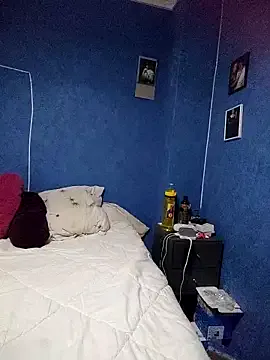 MilaDelays – webcam model profile photo Image 10