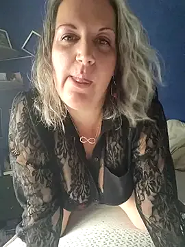 AddisonArt – webcam model profile photo Image 8