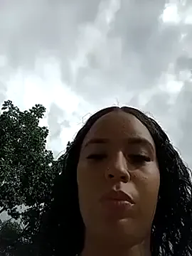 nano-da-u – webcam model profile photo Image 2