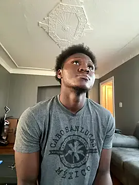 kiraa-0051 – webcam model profile photo Image 8