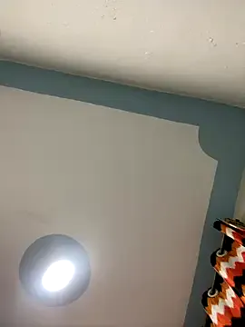 MiraKova – webcam model profile photo Image 10