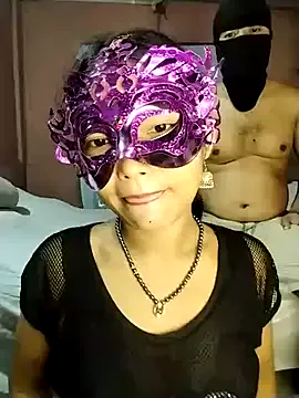 Bella – webcam model profile photo Image 8