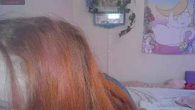 MiraKova – webcam model profile photo Image 14