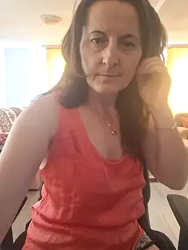 AmeliaPump – webcam model profile photo Image 7