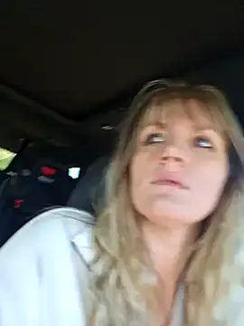 KateGale – webcam model profile photo Image 2