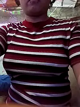 Evie – webcam model profile photo Image 12